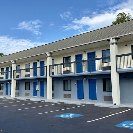 Days Inn By Wyndham Lexington-Columbia Esterno foto