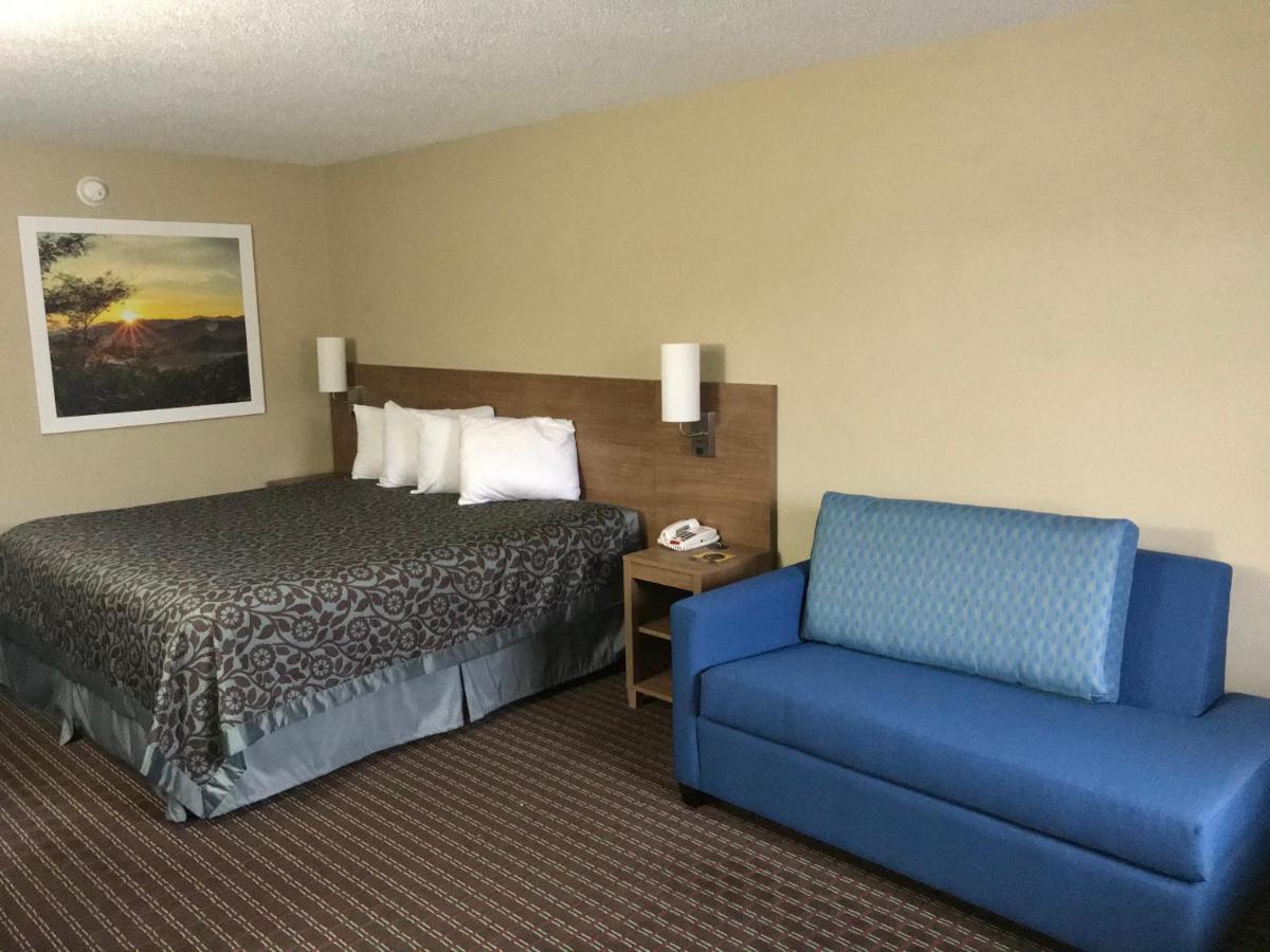 Days Inn By Wyndham Lexington-Columbia Esterno foto