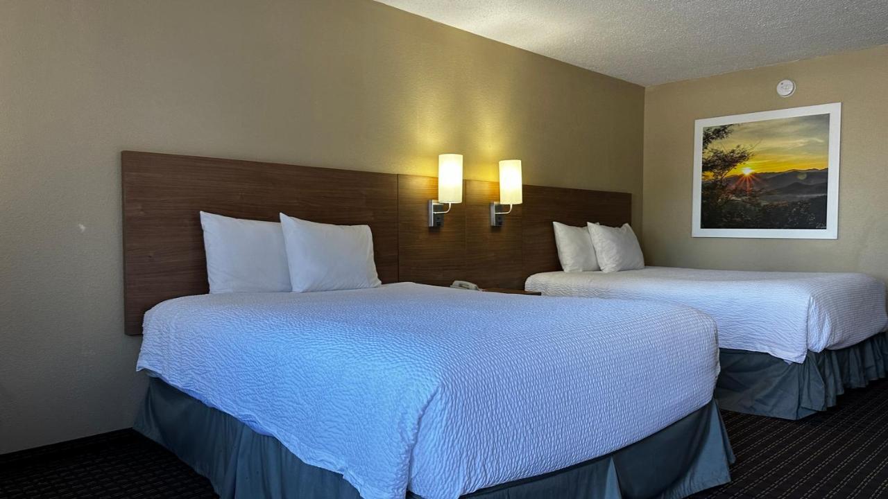 Days Inn By Wyndham Lexington-Columbia Esterno foto